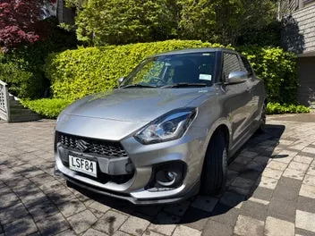 Suzuki Swift 2018 photo 2