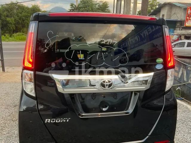 Toyota Roomy 2023 photo 2