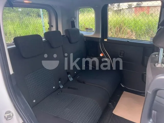 Toyota Roomy 2023 photo 4