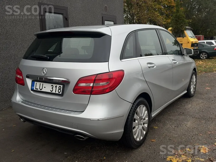 Mercedes-Benz B 220 Cdi 2014 photo 5