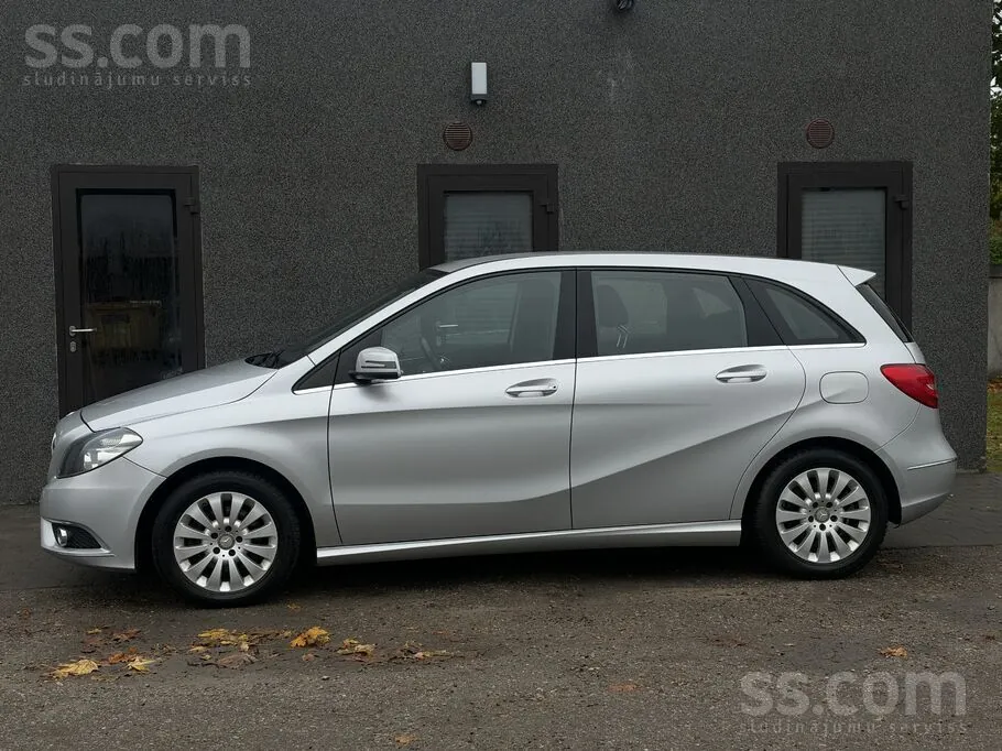 Mercedes-Benz B 220 Cdi 2014 photo 2