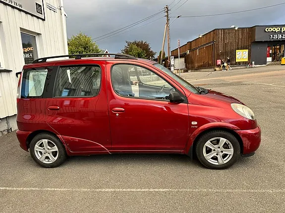 Toyota Yaris Verso 2002 photo 5