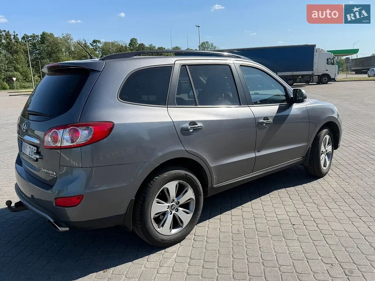Hyundai Santa Fe 2011 photo 3