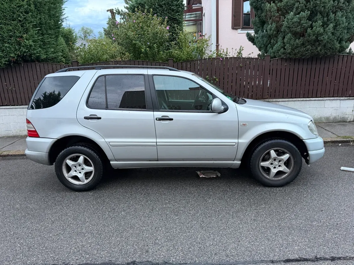 Mercedes-Benz M-Class