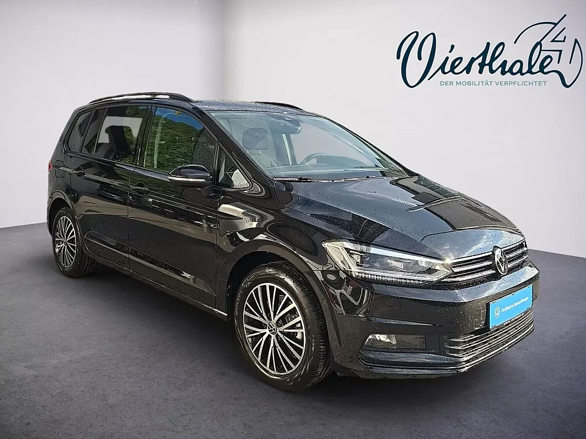 Volkswagen Touran 2026 photo 2
