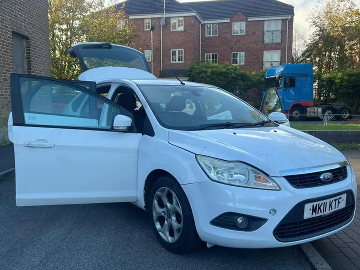 Ford Focus 2011 photo 4