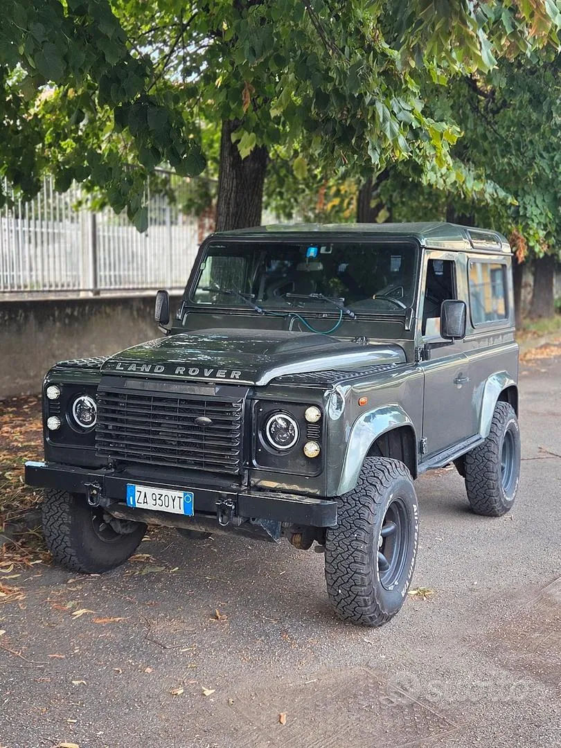 Land Rover Defender 90 2008 photo 2