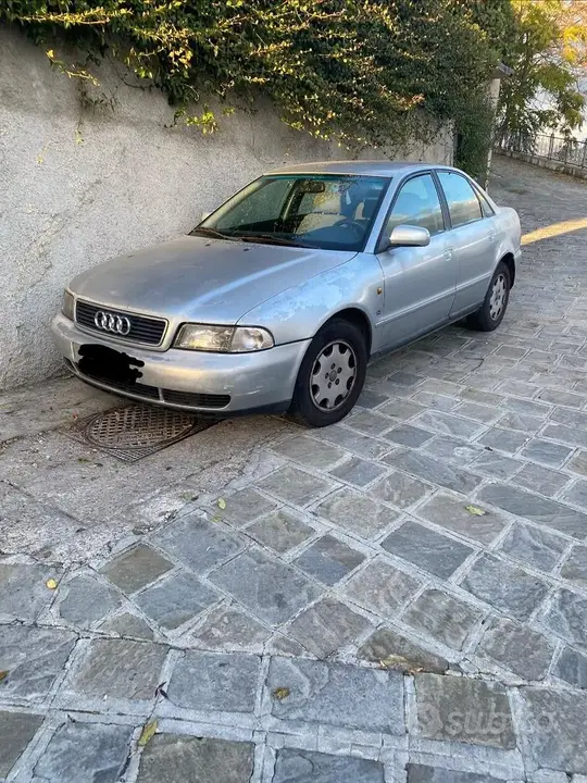 Audi A4 1997 photo 2
