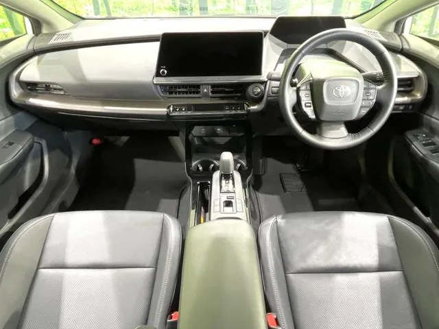 Toyota Prius 2023 photo 2