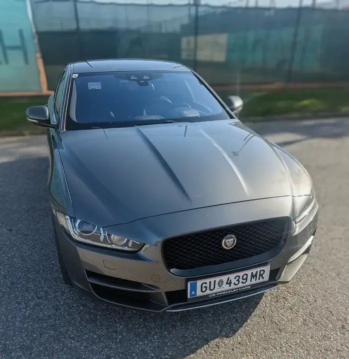 Jaguar Xe