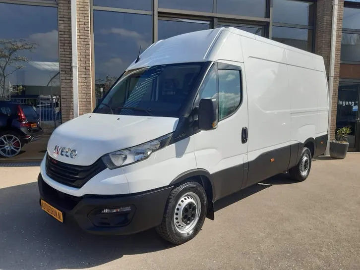 Iveco Daily 2022 photo 3