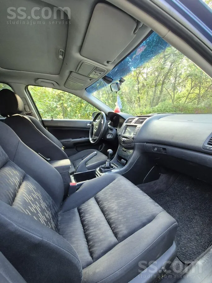 Honda Accord 2005 photo 4