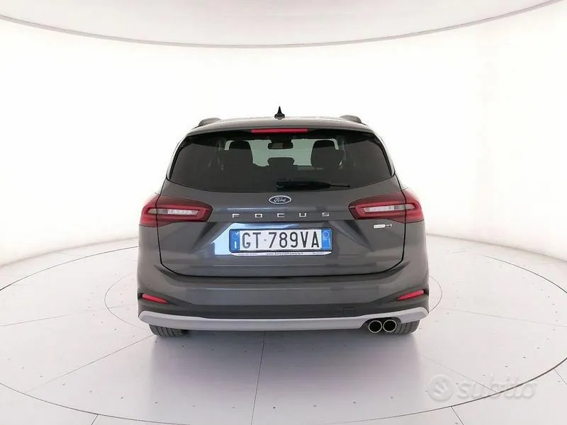 Ford Focus 2024 photo 4