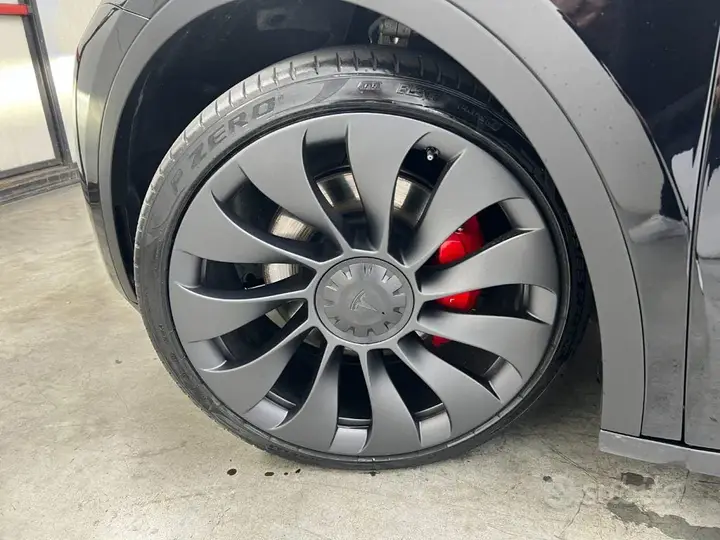 Tesla Model Y 2023 photo 3
