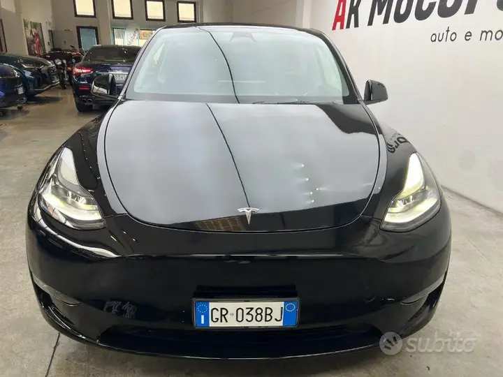 Tesla Model Y 2023 photo 4