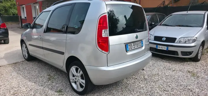 Skoda Roomster 2006 photo 4