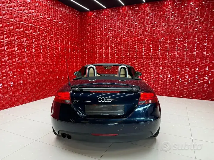 Audi Tt 2010 photo 5