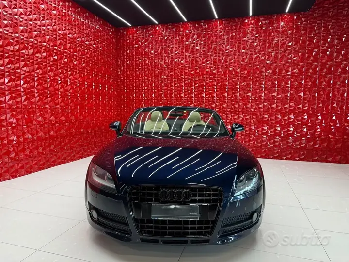 Audi Tt 2010 photo 2