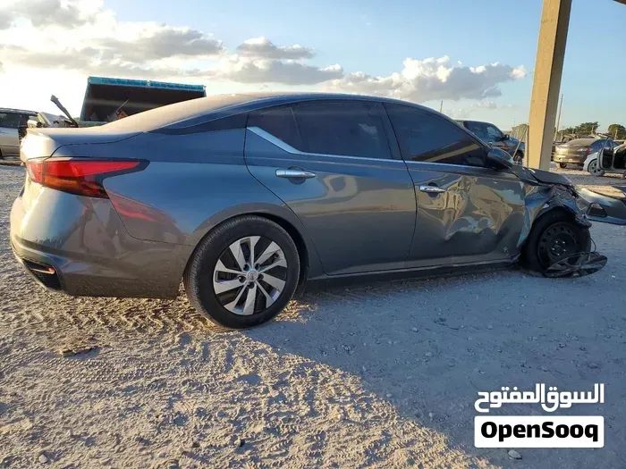 Nissan Altima 2022 photo 4