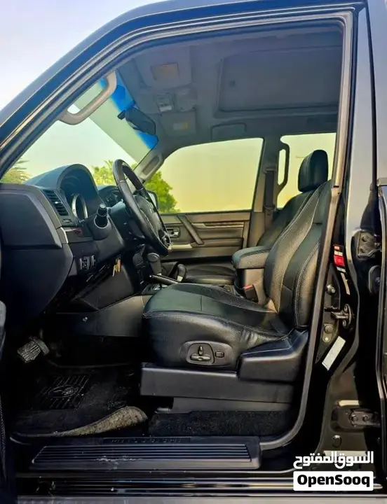 Mitsubishi Pajero 2012 photo 3