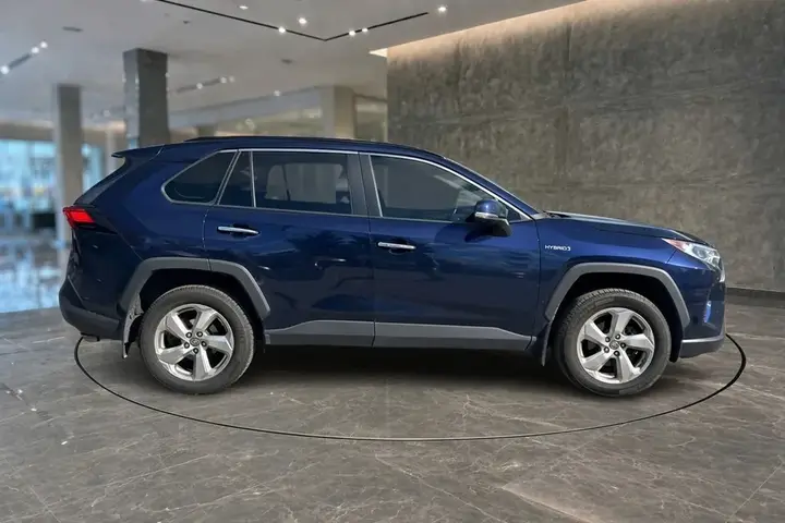 Toyota Rav4 2021 photo 4