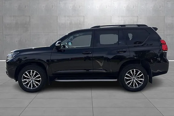 Toyota Land Cruiser 2022 photo 2