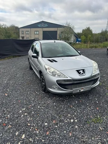 Peugeot 206 2012 photo 2