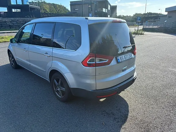 Ford Galaxy 2012 photo 3