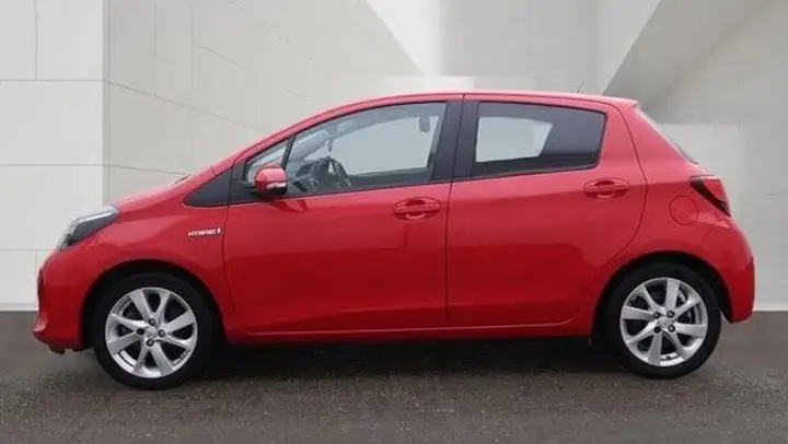 Toyota Yaris 2017 photo 4