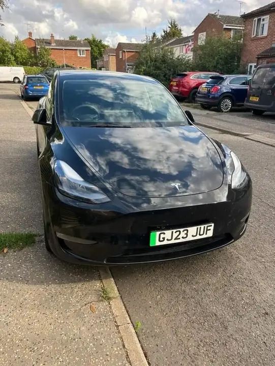Tesla Model Y 2023 photo 4
