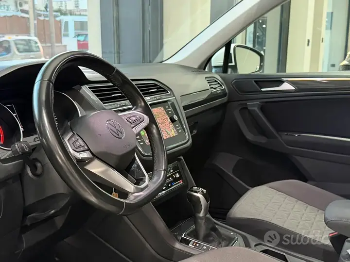 Volkswagen Tiguan 2022 photo 2