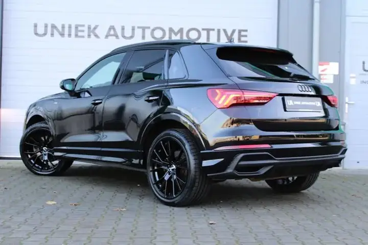 Audi Q3 2021 photo 3