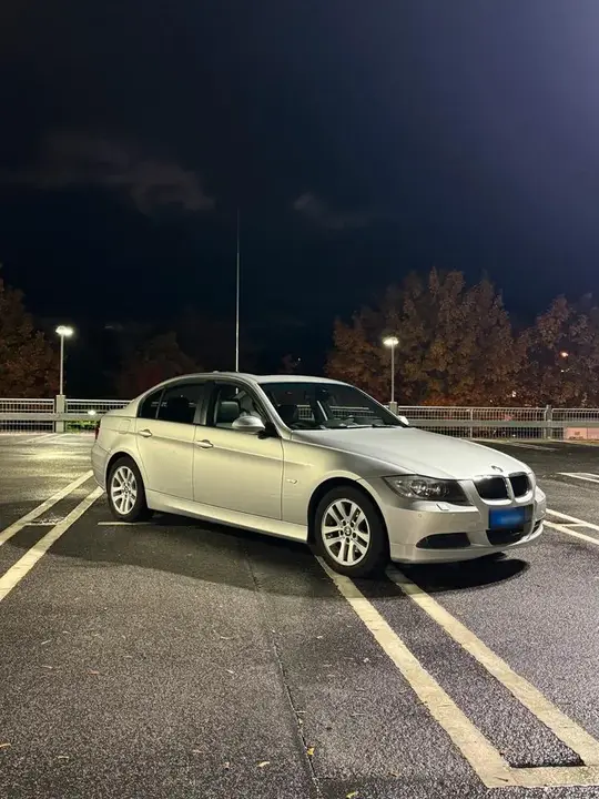 BMW 318I