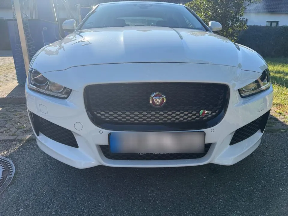 Jaguar Xe S