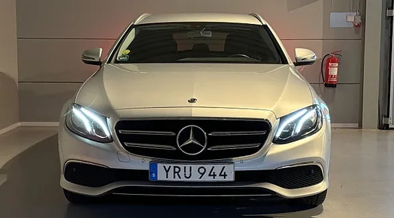 Mercedes-Benz E220 2019 photo 4