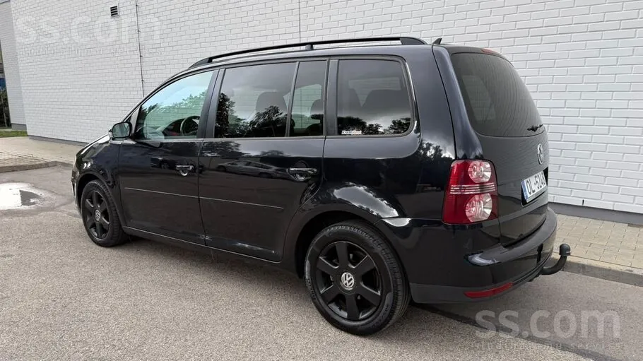 Volkswagen Touran 2007 photo 2
