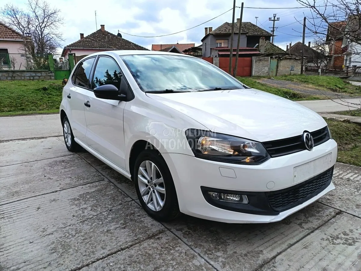 Volkswagen Polo 2010 photo 4
