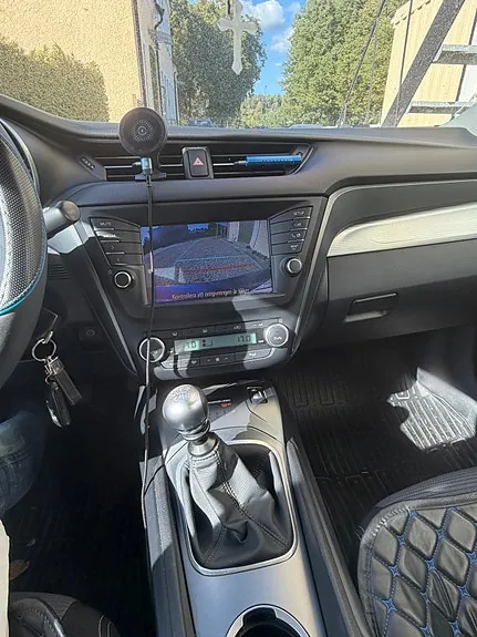 Toyota Avensis 2016 photo 5