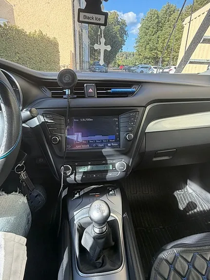 Toyota Avensis 2016 photo 4