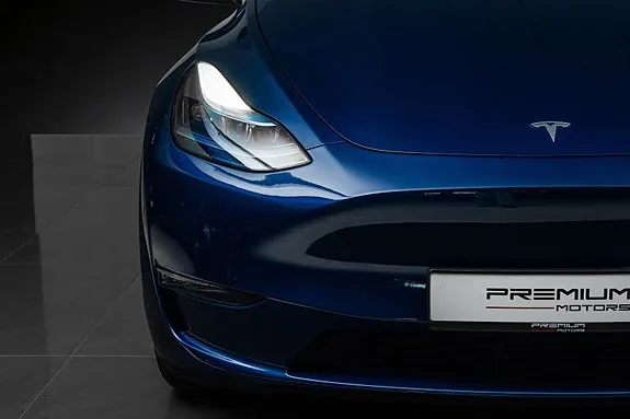 Tesla Model Y 2023 photo 4