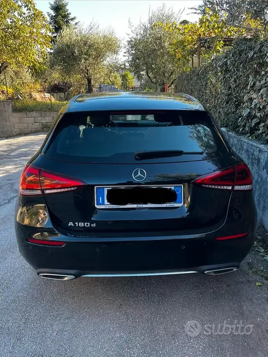 Mercedes-Benz A-Class 2018 photo 3