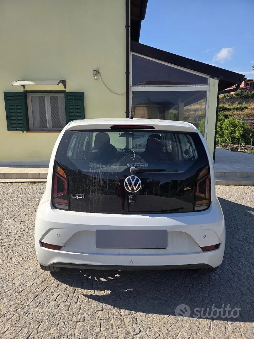 Volkswagen Up 2020 photo 2