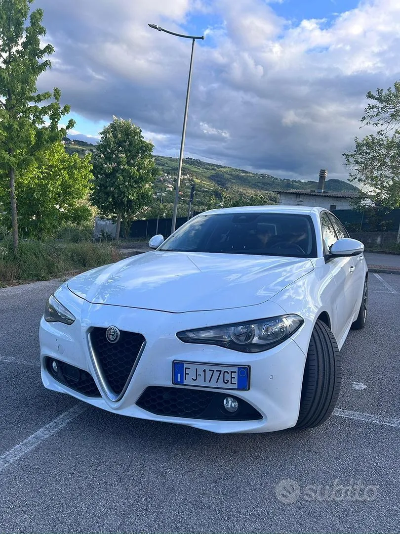 Alfa Romeo Giulia 2017 photo 3