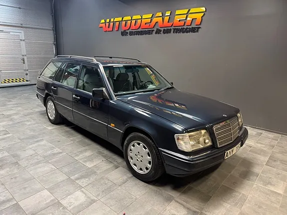 Mercedes-Benz E200
