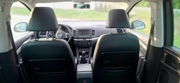 Volkswagen Sharan 2012 photo 3