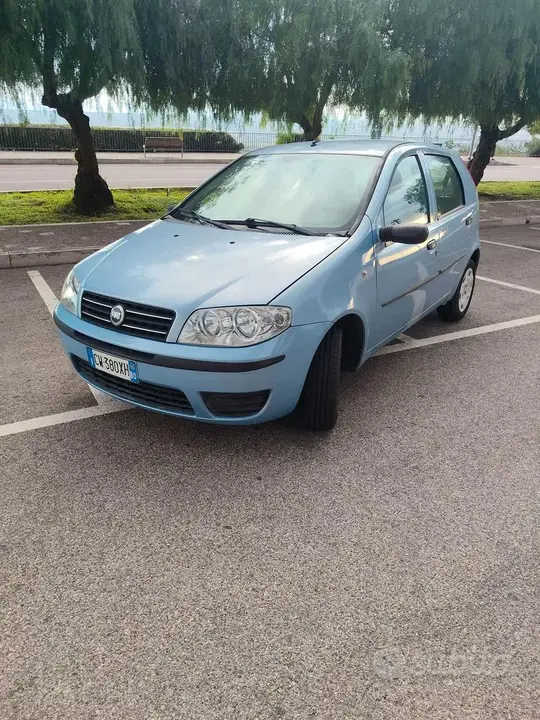 Fiat Punto 2005 photo 2