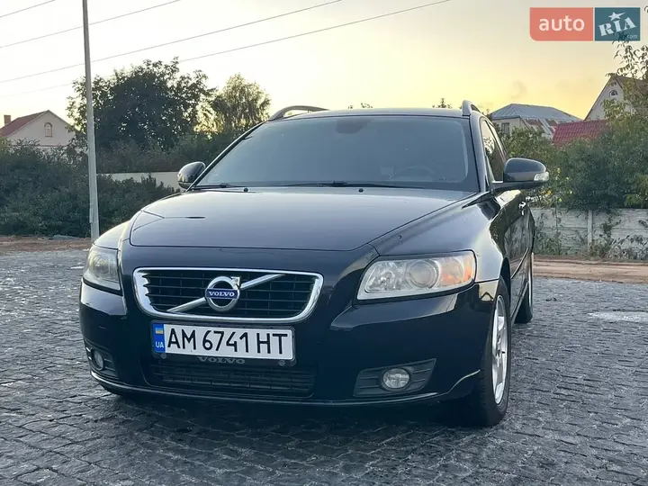 Volvo V50 2012 photo 4