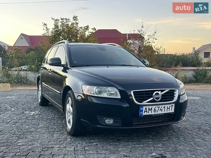 Volvo V50