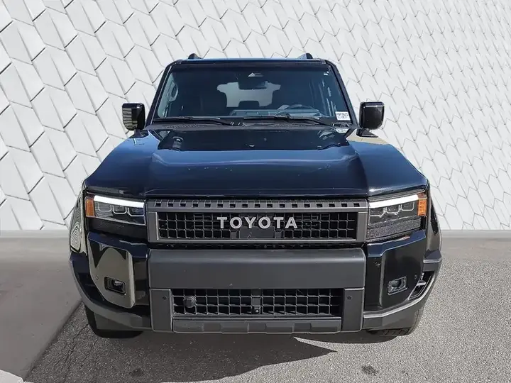 Toyota Land Cruiser 2024 photo 2