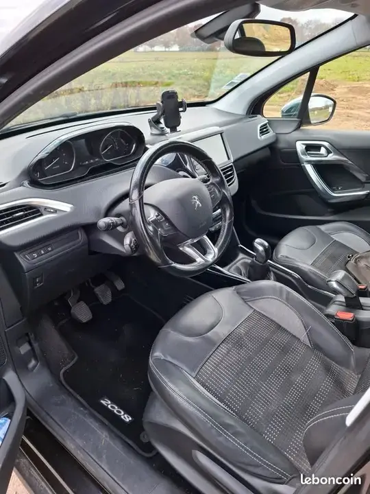 Peugeot 2008 2015 photo 3